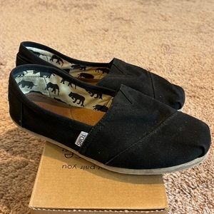 TOMS Classics black canvas